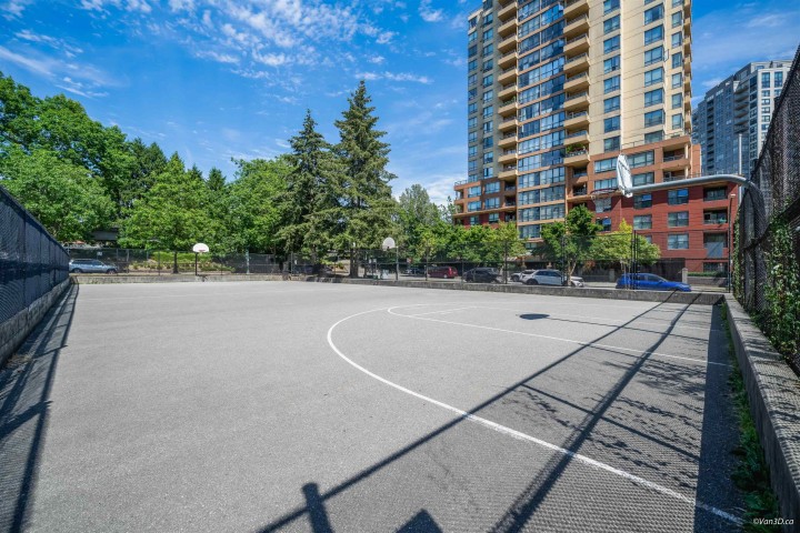 Photo 26 at 707 - 3520 Crowley Drive, Collingwood VE, Vancouver East