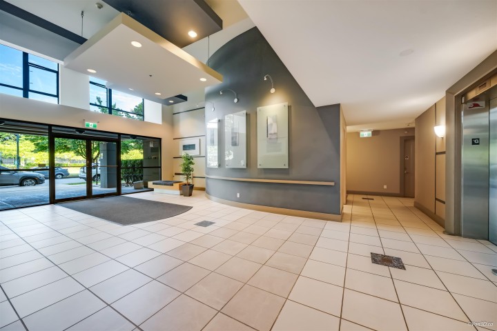 Photo 24 at 707 - 3520 Crowley Drive, Collingwood VE, Vancouver East