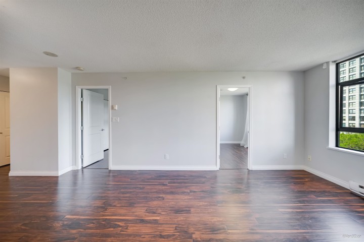 Photo 10 at 707 - 3520 Crowley Drive, Collingwood VE, Vancouver East