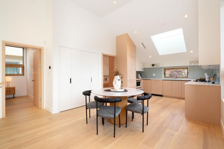 Photo 7 at 3122 W 11th Avenue, Kitsilano, Vancouver West