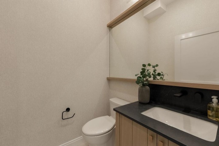 Photo 9 at 2544 Grant Street, Renfrew VE, Vancouver East