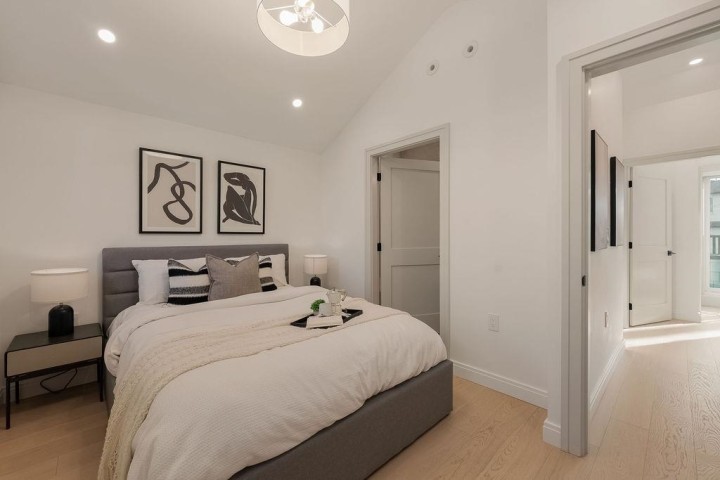 Photo 11 at 2544 Grant Street, Renfrew VE, Vancouver East
