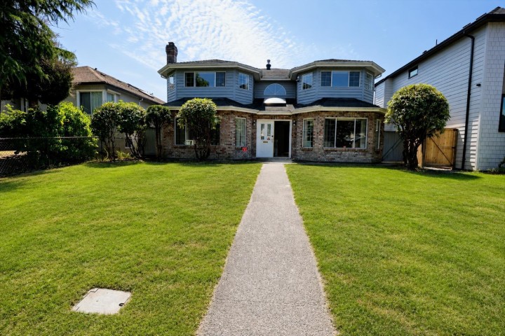 Photo 2 at 2718 Oliver Crescent, Arbutus, Vancouver West
