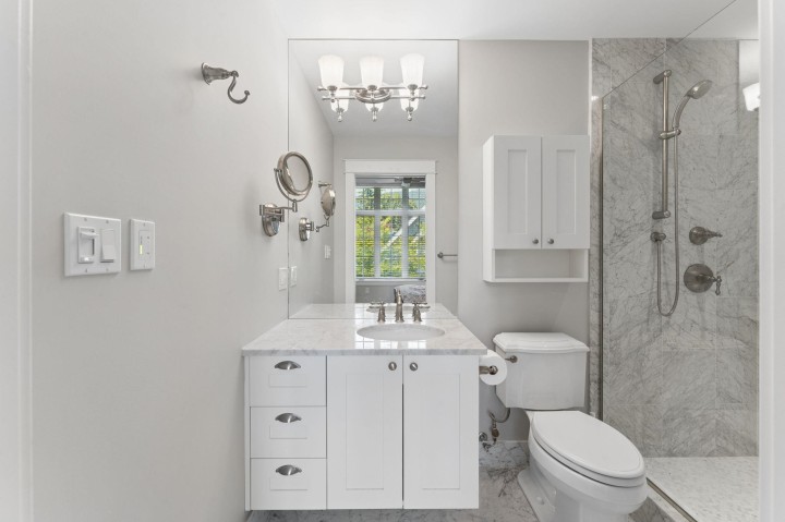 Photo 17 at 2071 Esquimalt Avenue, Ambleside, West Vancouver