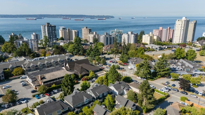 Photo 37 at 2071 Esquimalt Avenue, Ambleside, West Vancouver