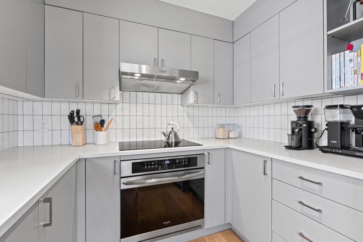 Photo 5 at 3261 W 2nd Avenue, Kitsilano, Vancouver West
