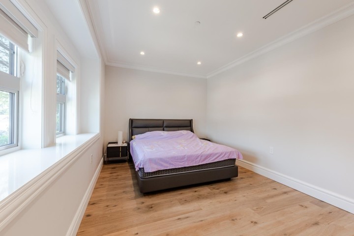 Photo 13 at 3559 E 48th Avenue, Killarney VE, Vancouver East