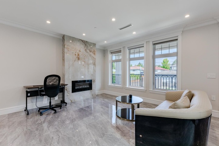 Photo 10 at 3559 E 48th Avenue, Killarney VE, Vancouver East