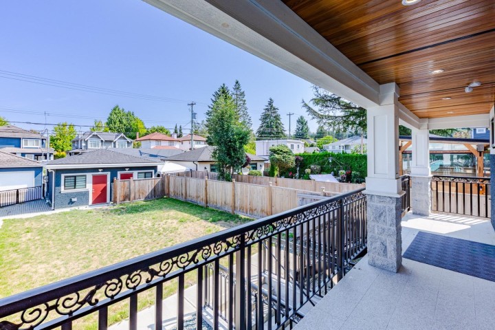 Photo 37 at 3559 E 48th Avenue, Killarney VE, Vancouver East