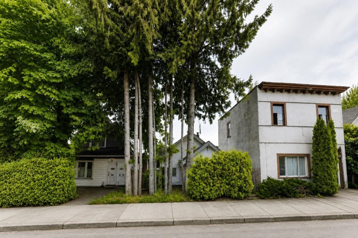 Photo 1 at 4768 Fraser Street, Fraser VE, Vancouver East