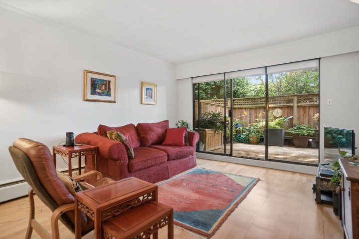 Photo 1 at 102 - 2255 W 8th Avenue, Kitsilano, Vancouver West