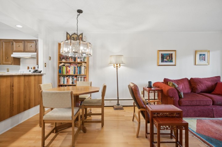 Photo 9 at 102 - 2255 W 8th Avenue, Kitsilano, Vancouver West