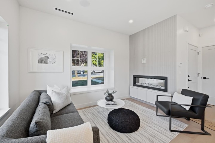 Photo 6 at 708 Windermere Street, Renfrew VE, Vancouver East