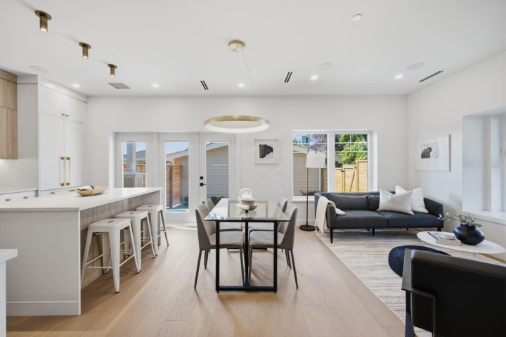 Photo 3 at 708 Windermere Street, Renfrew VE, Vancouver East