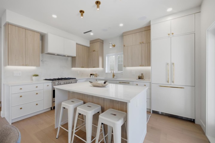Photo 9 at 708 Windermere Street, Renfrew VE, Vancouver East