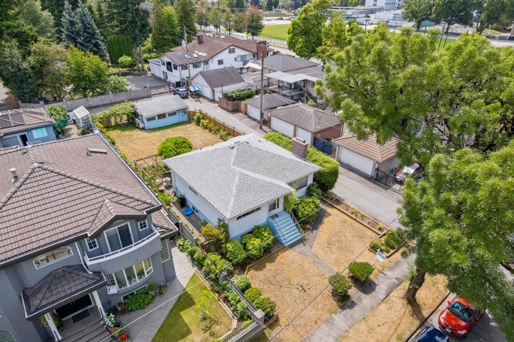 Photo 12 at 3126 Waverley Avenue, Killarney VE, Vancouver East