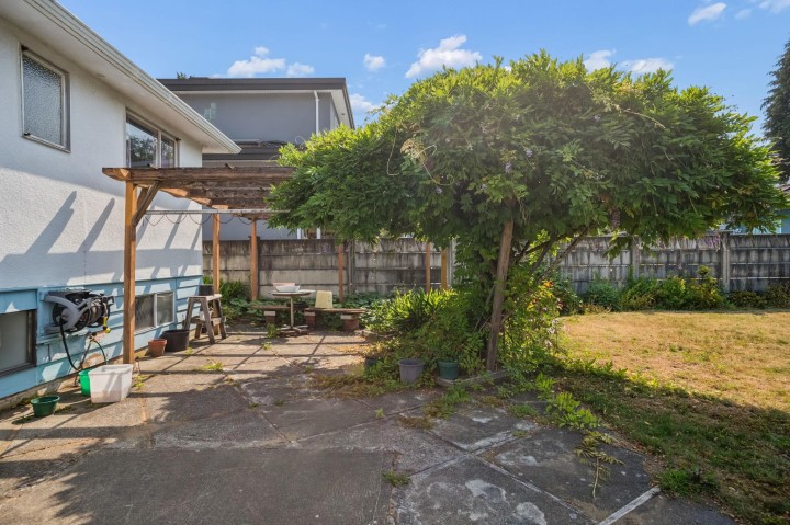 Photo 5 at 3126 Waverley Avenue, Killarney VE, Vancouver East