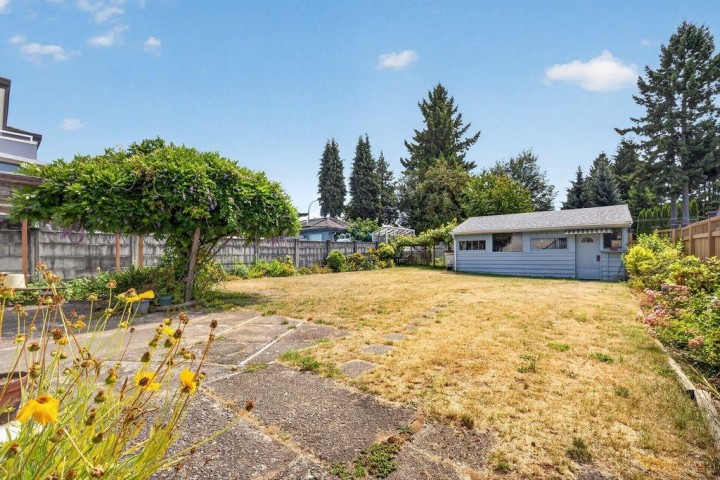 Photo 8 at 3126 Waverley Avenue, Killarney VE, Vancouver East
