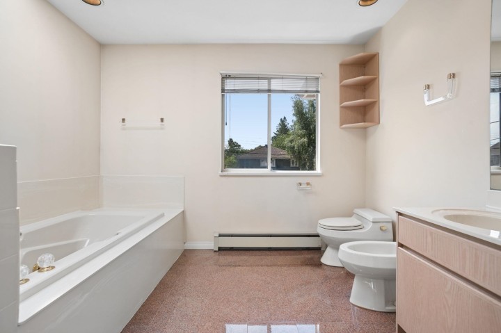Photo 18 at 2986 W 37th Avenue, Kerrisdale, Vancouver West