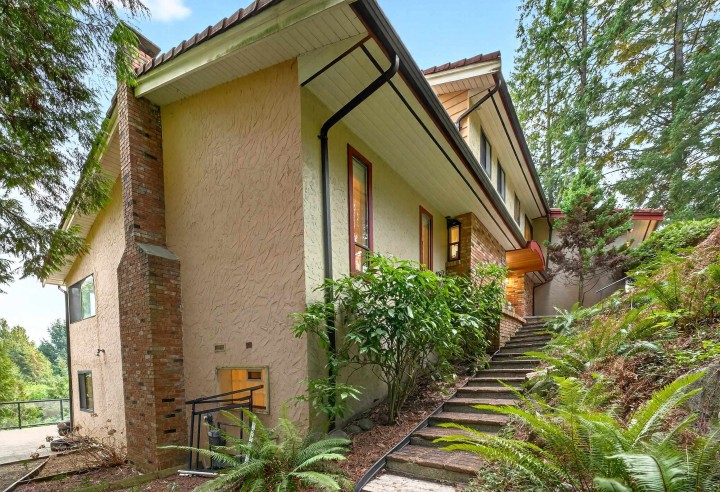 Photo 36 at 1375 Burnside Road, Chartwell, West Vancouver