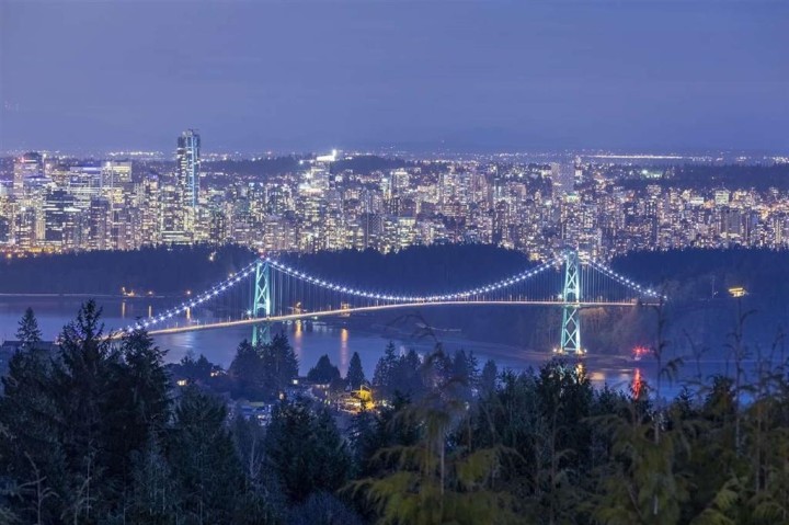 Photo 1 at 1375 Burnside Road, Chartwell, West Vancouver