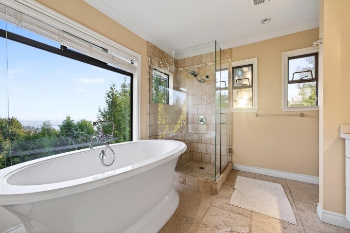 Photo 29 at 1375 Burnside Road, Chartwell, West Vancouver