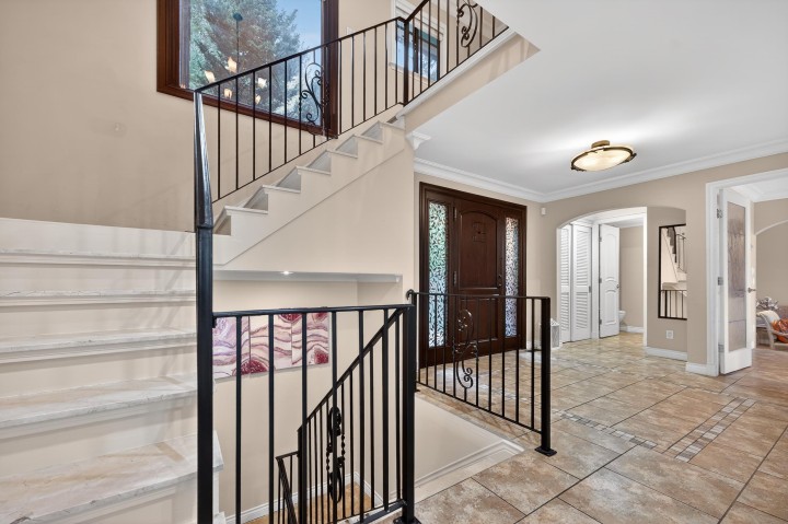 Photo 8 at 1375 Burnside Road, Chartwell, West Vancouver