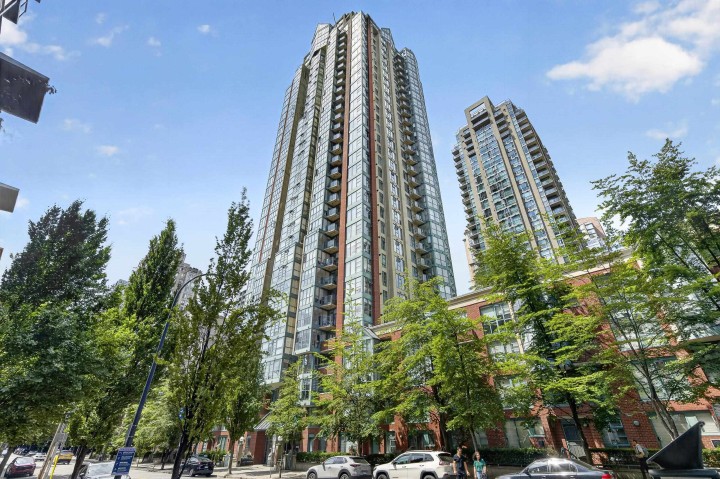Photo 1 at 903 - 939 Homer Street, Yaletown, Vancouver West