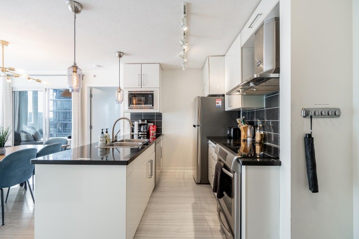 Photo 4 at 1002 - 689 Abbott Street, Downtown VW, Vancouver West