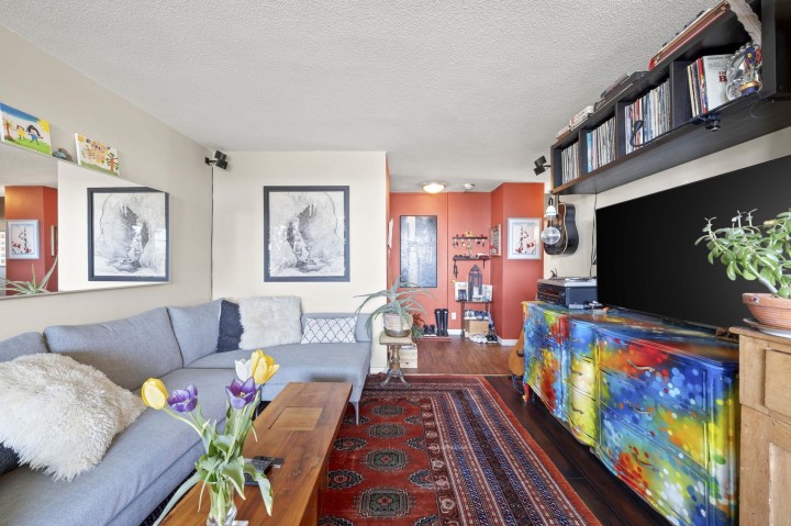 Photo 7 at 901 - 2370 W 2nd Avenue, Kitsilano, Vancouver West