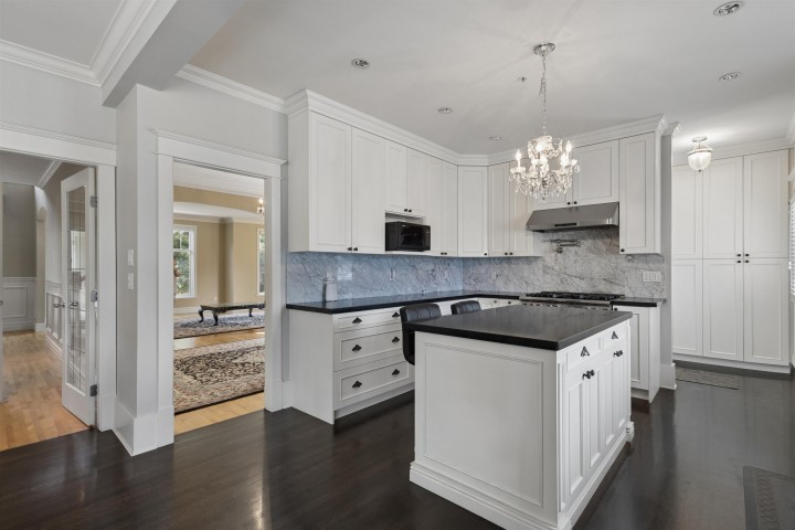 Photo 10 at 1160 W 57th Avenue, South Granville, Vancouver West
