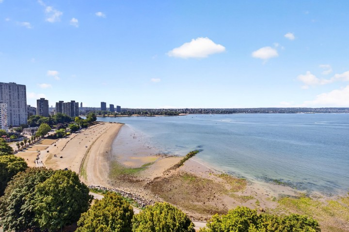 Photo 8 at 1402 - 1995 Beach Avenue, West End VW, Vancouver West