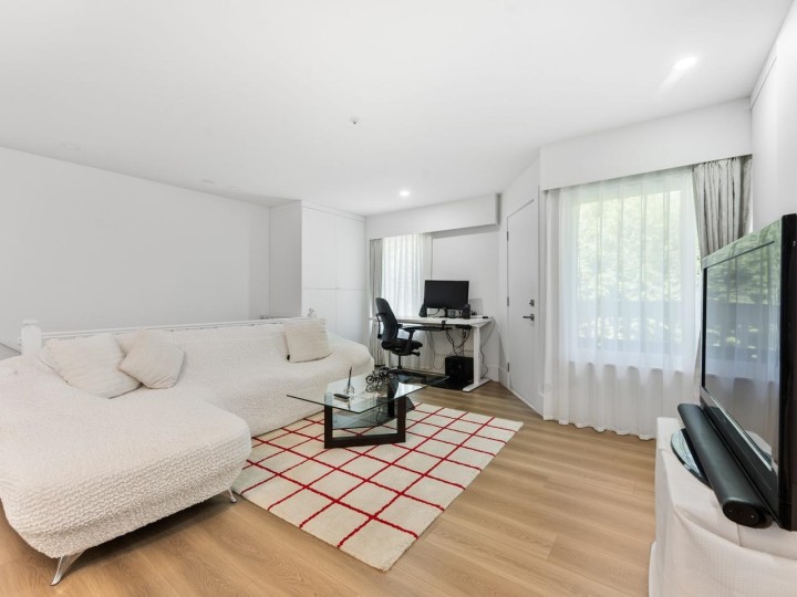 Photo 16 at 310 E 16th Avenue, Main, Vancouver East