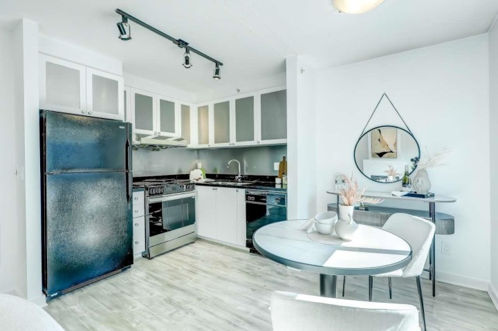 Photo 6 at 903 - 1003 Burnaby Street, West End VW, Vancouver West