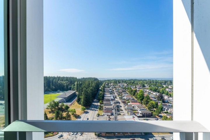Photo 8 at 3203 - 5665 Boundary Road, Collingwood VE, Vancouver East