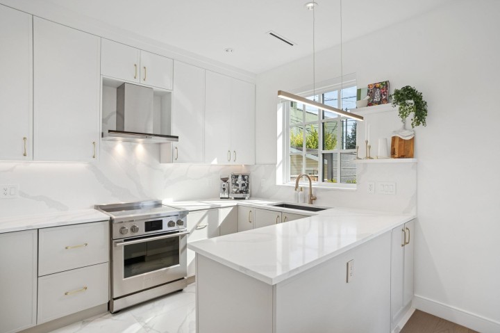 Photo 13 at 3634 W 29 Avenue, Dunbar, Vancouver West
