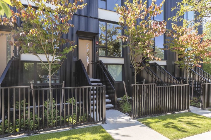 Photo 3 at 2408 E 12th Avenue, Grandview Woodland, Vancouver East