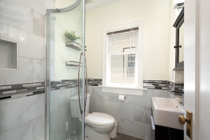 Photo 17 at 3908 Blenheim Street, Dunbar, Vancouver West