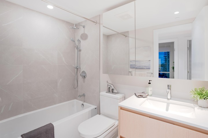 Photo 21 at 508 - 1500 Fern Street, Lynnmour, North Vancouver
