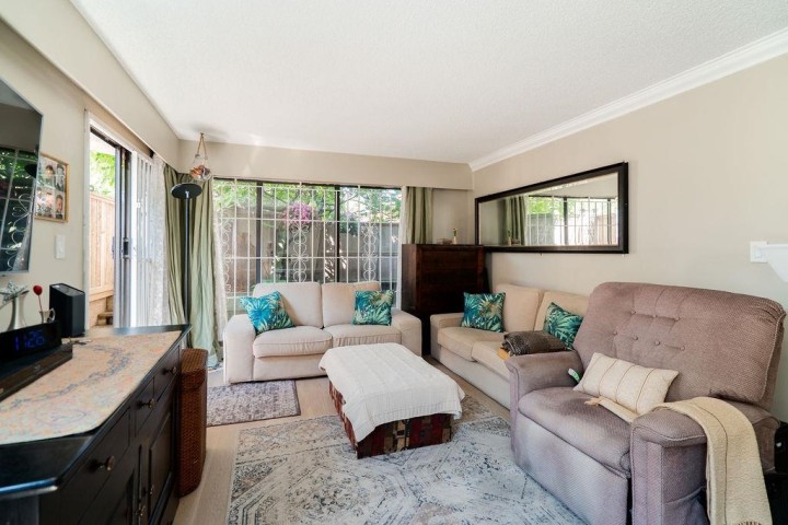 Photo 3 at 102 - 2190 W 8th Avenue, Kitsilano, Vancouver West