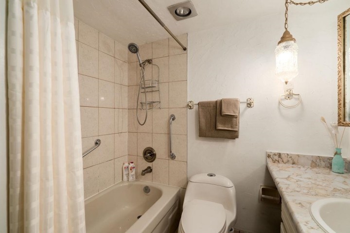 Photo 33 at 102 - 2190 W 8th Avenue, Kitsilano, Vancouver West