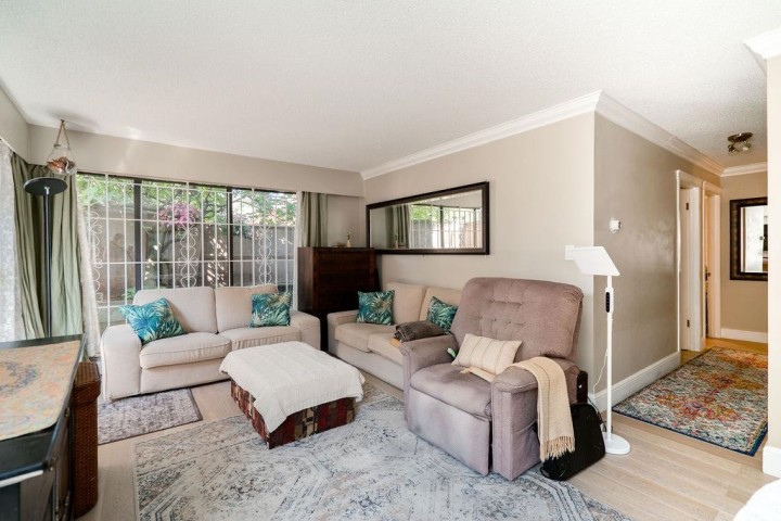 Photo 4 at 102 - 2190 W 8th Avenue, Kitsilano, Vancouver West