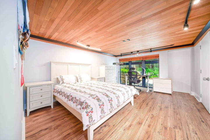 Photo 20 at 4096 Sunset Blvd Boulevard, Canyon Heights NV, North Vancouver