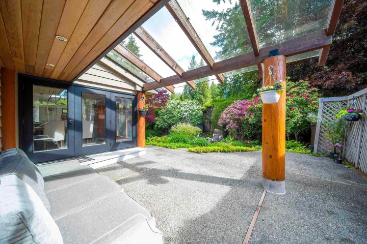 Photo 33 at 4096 Sunset Blvd Boulevard, Canyon Heights NV, North Vancouver