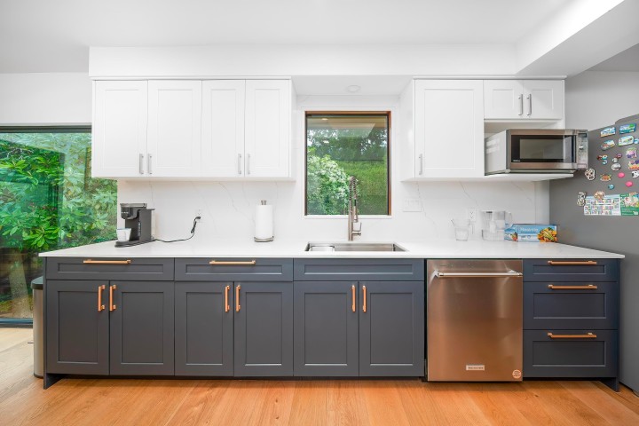 Photo 11 at 4096 Sunset Blvd Boulevard, Canyon Heights NV, North Vancouver
