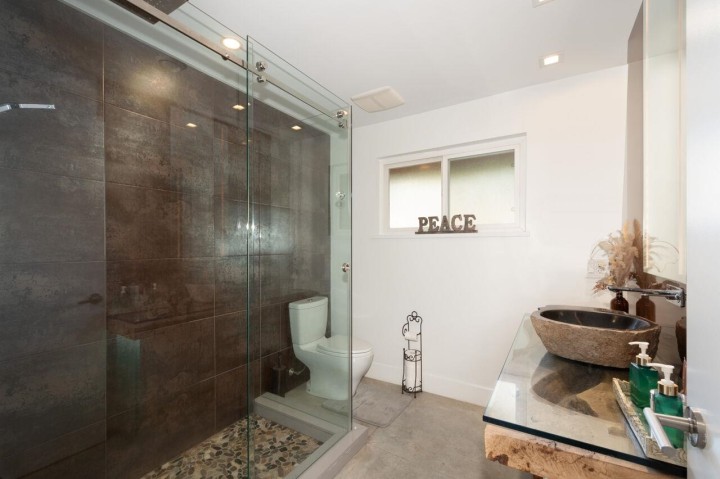 Photo 15 at 2420 Edgemont Boulevard, Mosquito Creek, North Vancouver