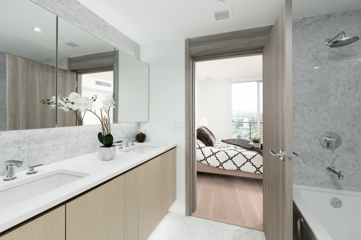 Photo 11 at 2817 - 89 Nelson Street, Yaletown, Vancouver West