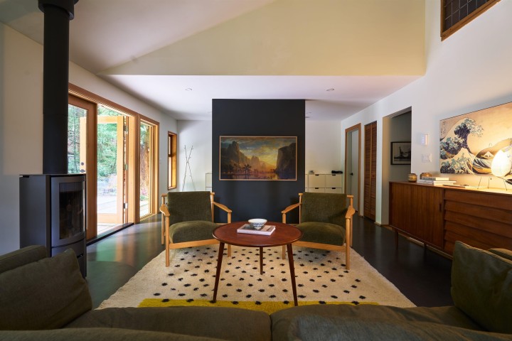 Photo 3 at 4759 Mountain Highway, Lynn Valley, North Vancouver