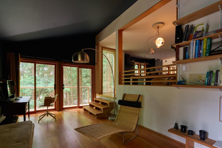 Photo 11 at 4759 Mountain Highway, Lynn Valley, North Vancouver
