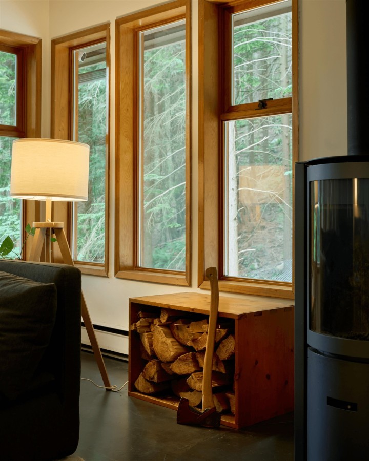 Photo 4 at 4759 Mountain Highway, Lynn Valley, North Vancouver